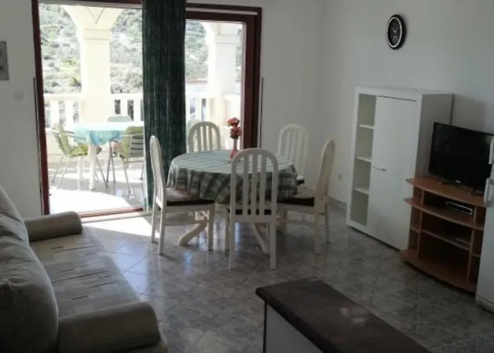 Daire Milakovic-kanica Rogoznica (Sibenik-Knin)